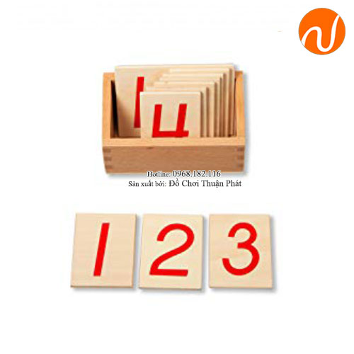 Hộp thẻ số trong hộp màu đỏ