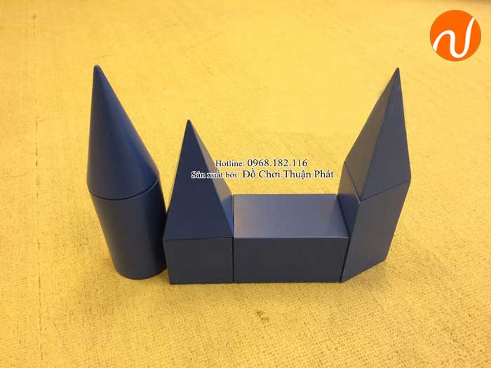 Hướng dẫn sử dụng giáo cụ montessori các khối hình học màu xanh-1