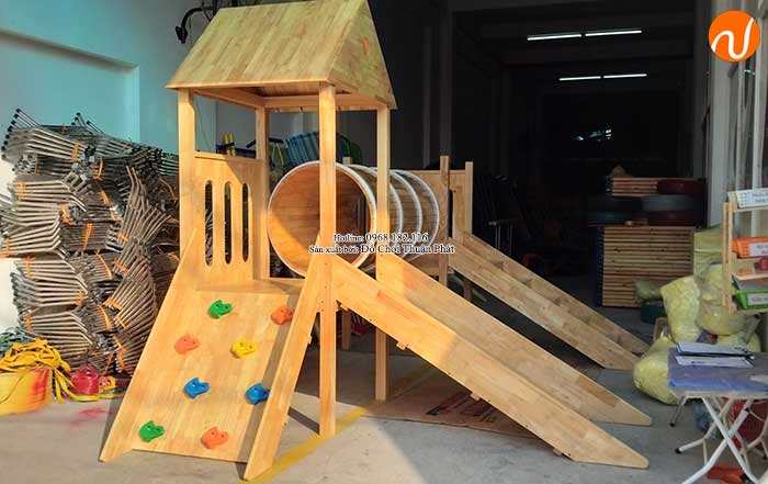 Sản xuất nhà khối cầu trượt bằng gỗ cho khách tại Bắc Giang-1