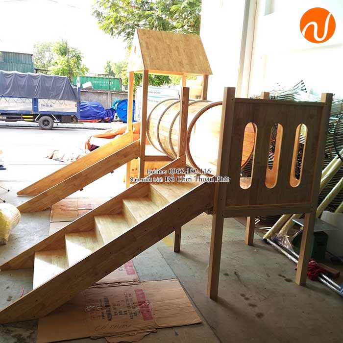 Sản xuất nhà khối cầu trượt bằng gỗ cho khách tại Bắc Giang-6