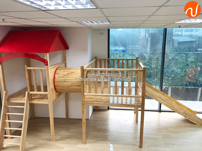 Sản xuất lắp đặt cầu trượt liên hoàn gỗ cho trường mầm non tư thục tại Hà Nội